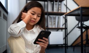 why_people_quit_learning_chinese_online_how_to_sta_32485887_featured