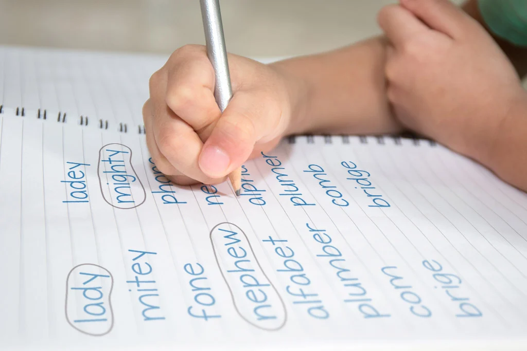 how to help kids with spelling